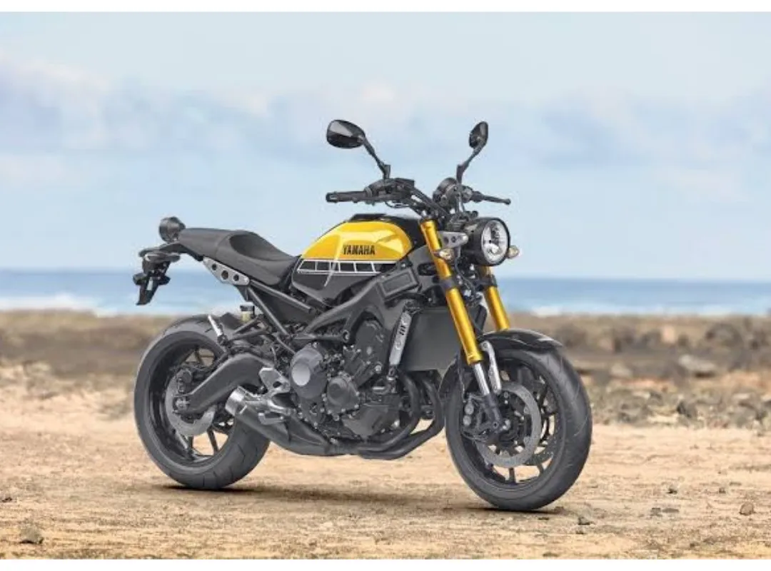 Yamaha XSR900